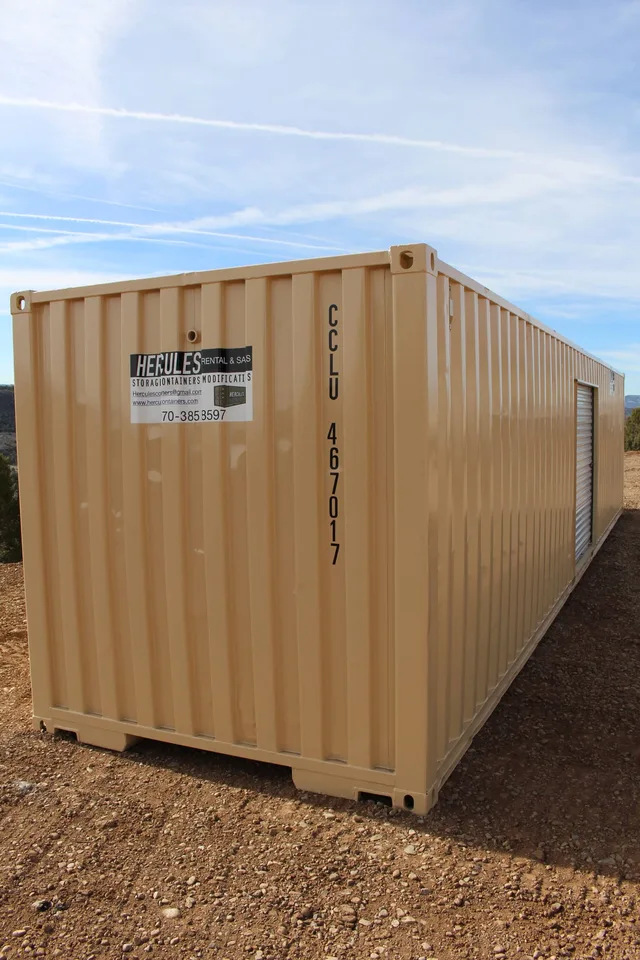 40-foot container with wind and water tight rating at Hercules