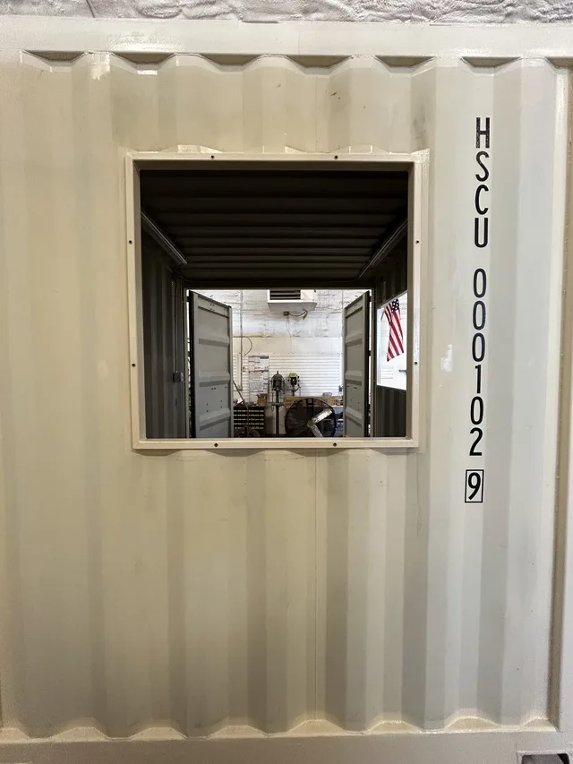 Generator container modification with removable roof panel access