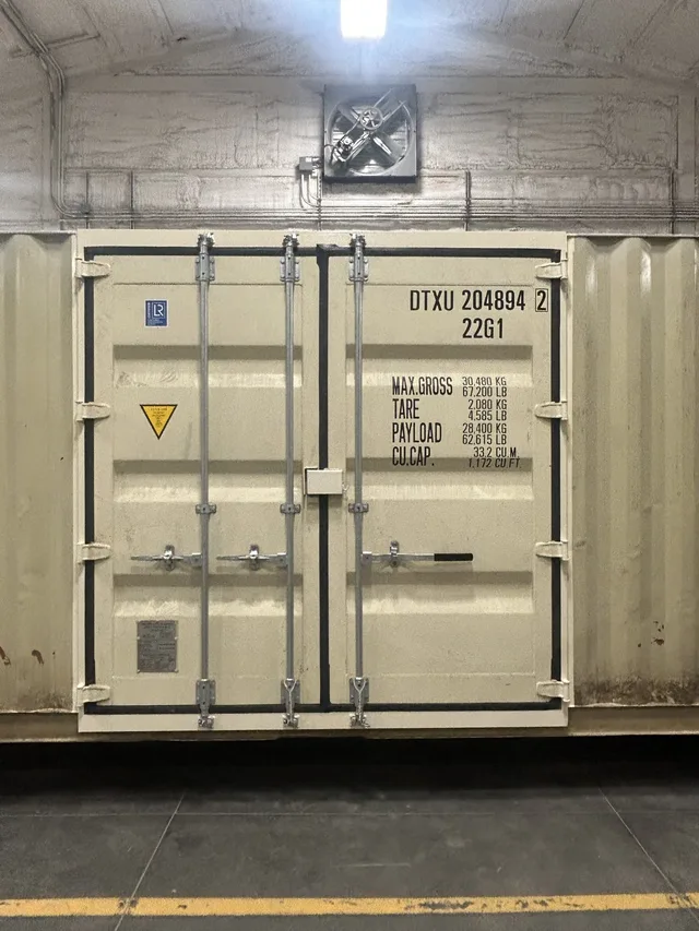 Custom container conversion for mobile retail or pop-up shop use