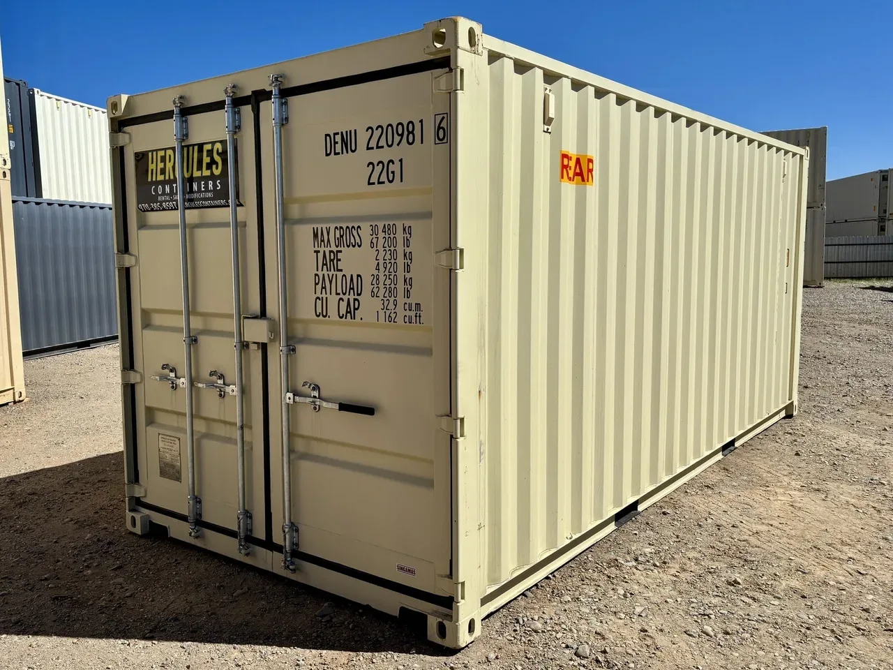 Double door container for dual-access loading